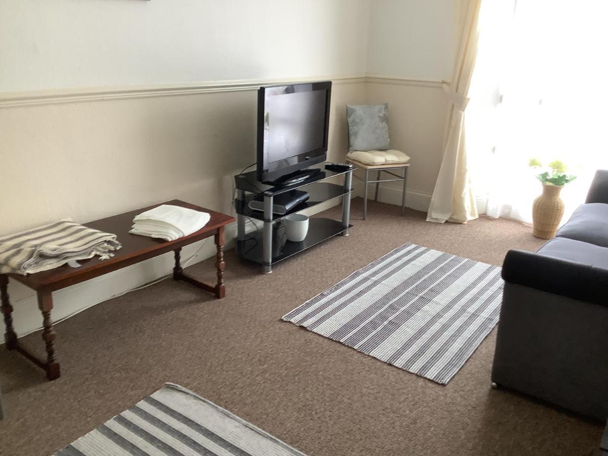 Second Floor Apartment Tenby Town Centre Exteriör bild